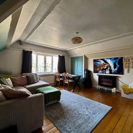 شقة Spacious 2 Bed Flat Headingley Leeds- Free Parking *